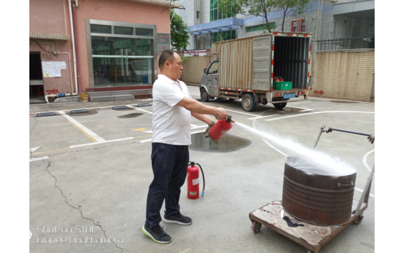 2018-5-9 培訓(xùn)如何使用滅火器-消防演習(xí)